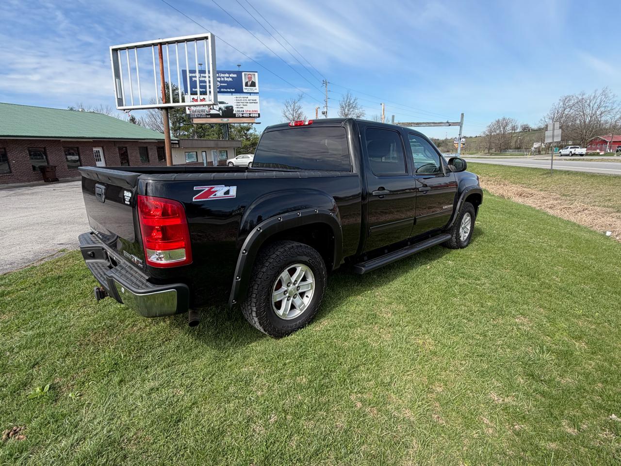 GMC Sierra 1500 SLE Crew Cab 4WD 2013