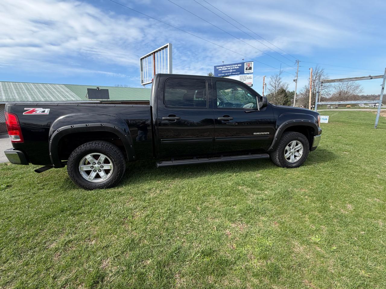 GMC Sierra 1500 SLE Crew Cab 4WD 2013
