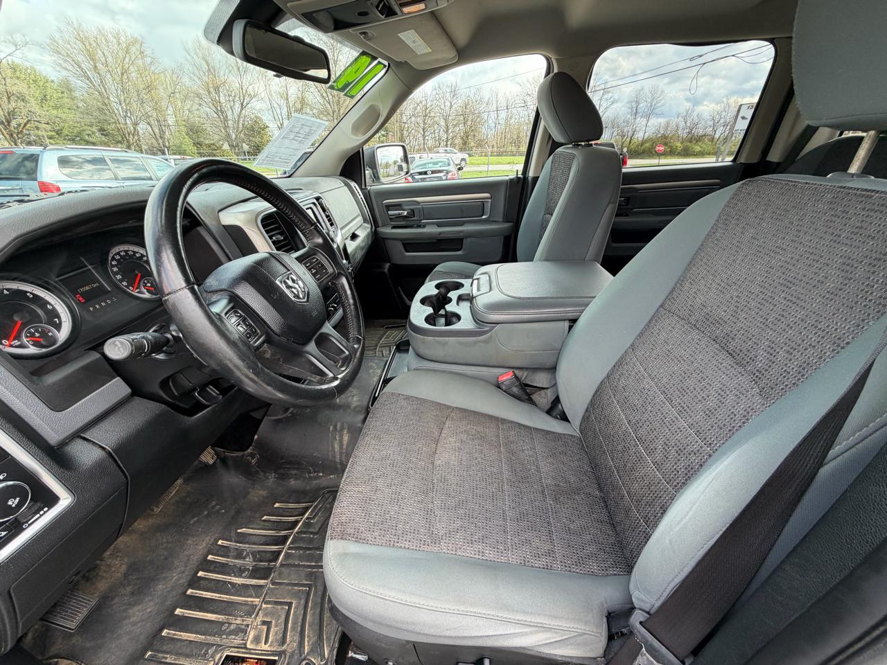 RAM 1500 Big Horn Crew Cab 4WD 2014