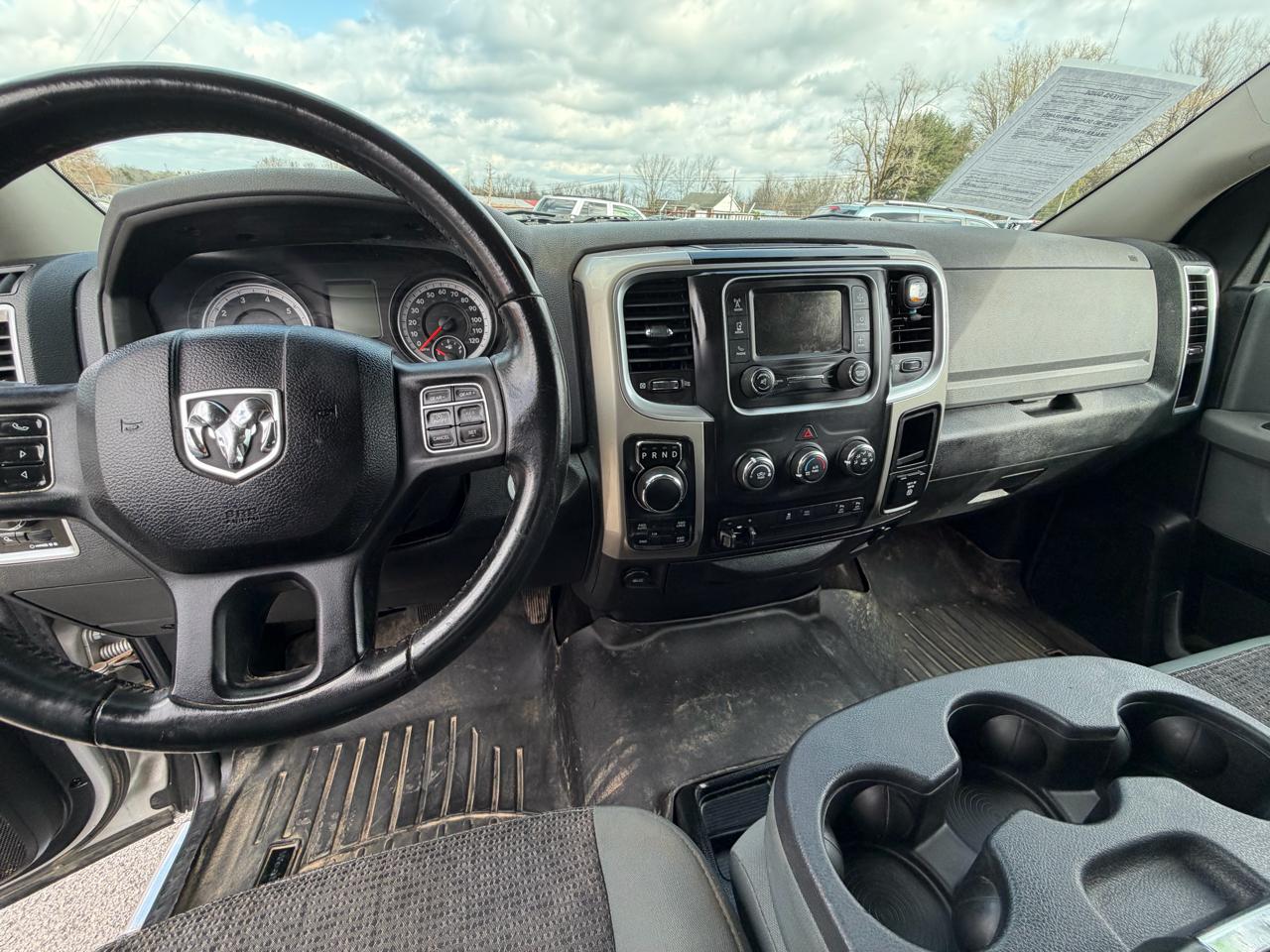 RAM 1500 Big Horn Crew Cab 4WD 2014