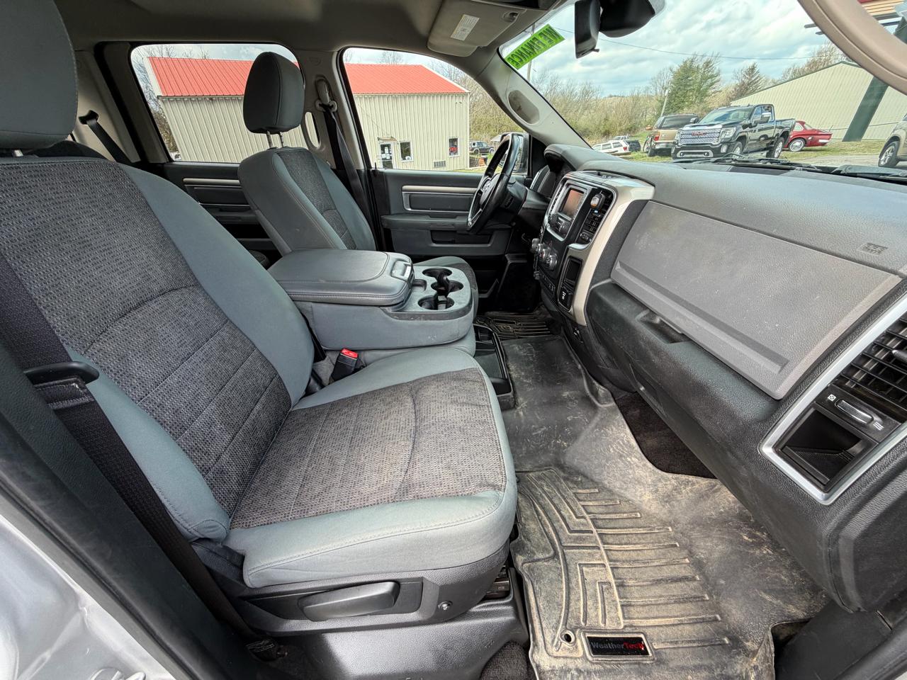 RAM 1500 Big Horn Crew Cab 4WD 2014