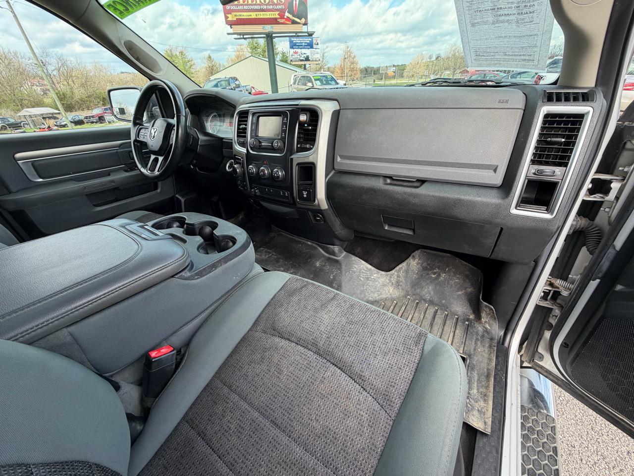 RAM 1500 Big Horn Crew Cab 4WD 2014