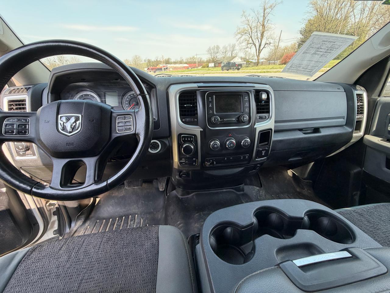 RAM 1500 Big Horn Crew Cab 4WD 2014