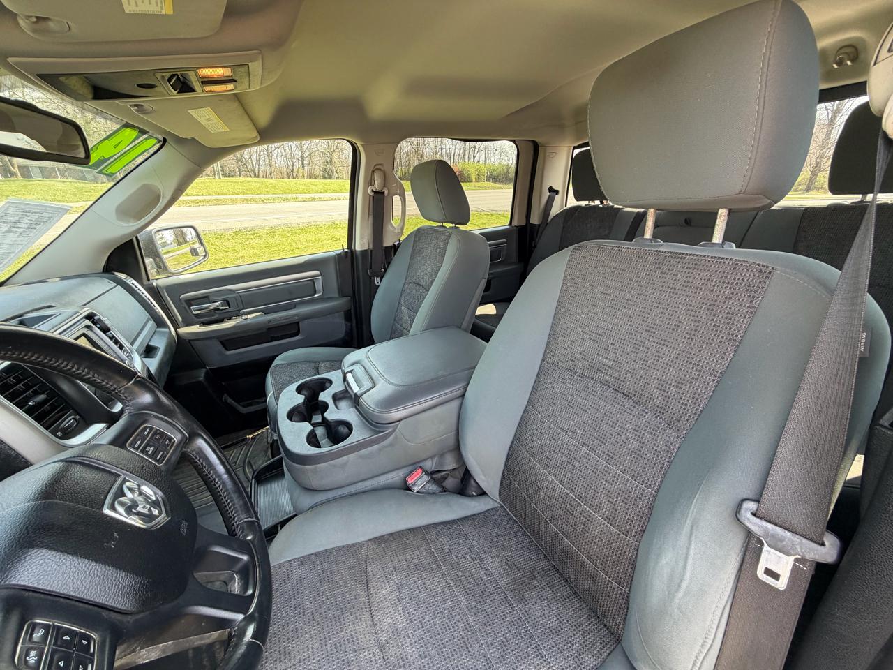 RAM 1500 Big Horn Crew Cab 4WD 2014