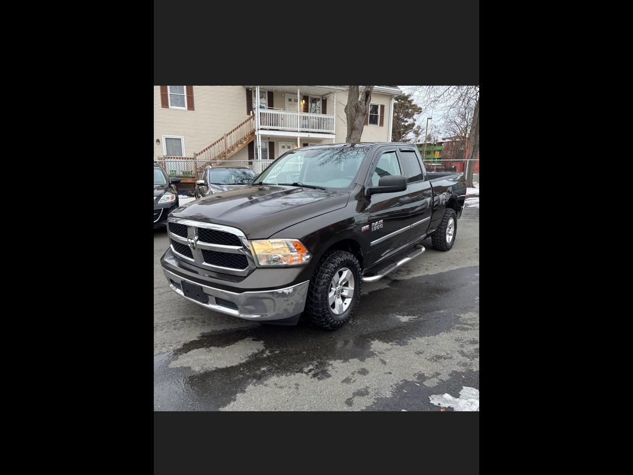 RAM 1500 ST Quad Cab 4WD 2014