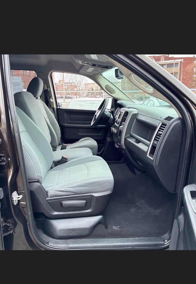 RAM 1500 ST Quad Cab 4WD 2014