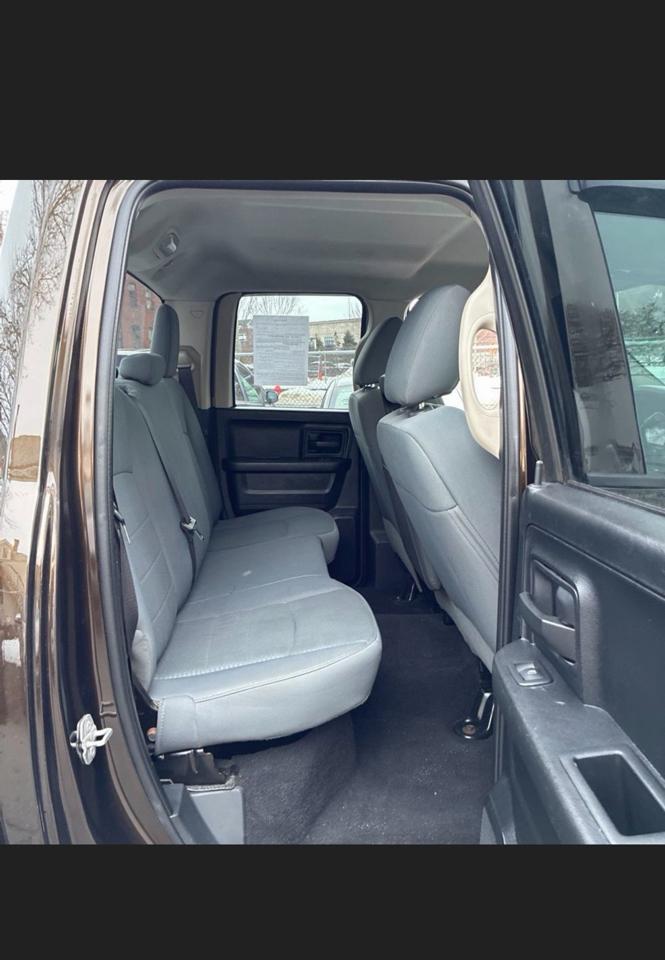 RAM 1500 ST Quad Cab 4WD 2014