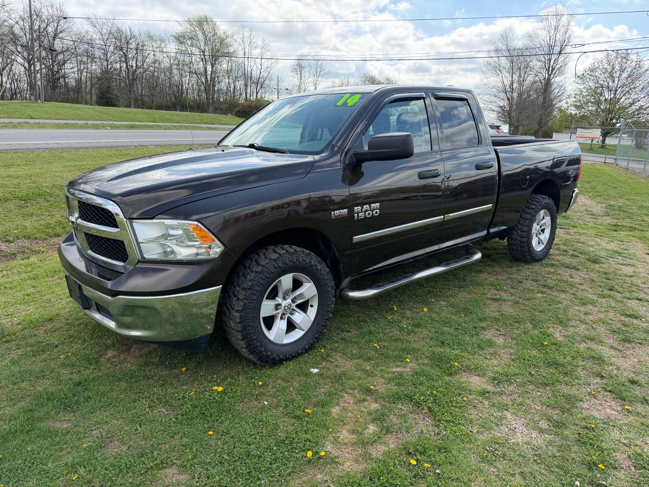 RAM 1500 ST Quad Cab 4WD 2014