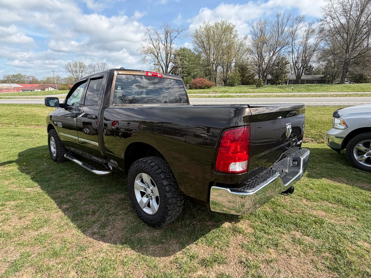 RAM 1500 ST Quad Cab 4WD 2014
