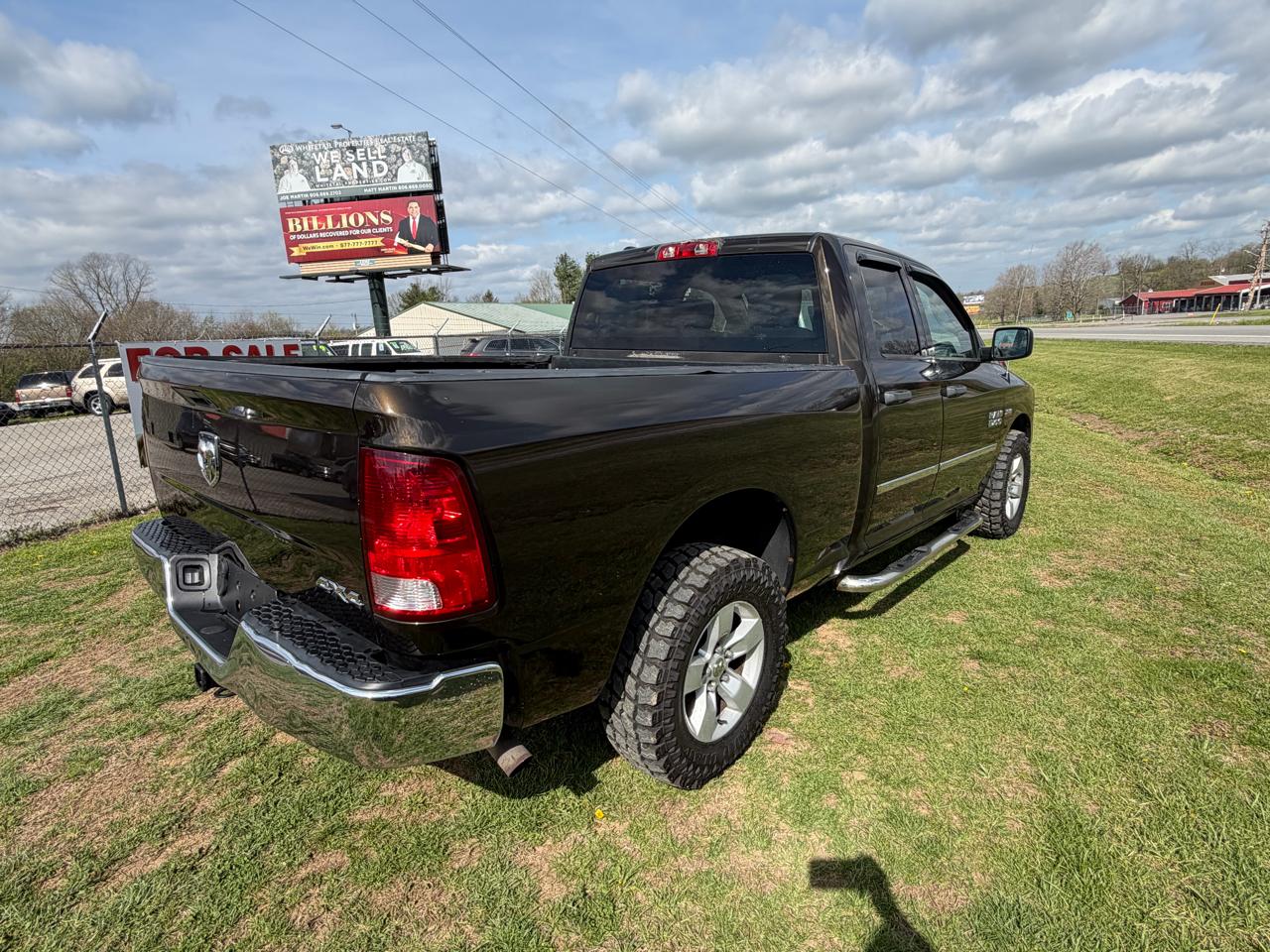 RAM 1500 ST Quad Cab 4WD 2014