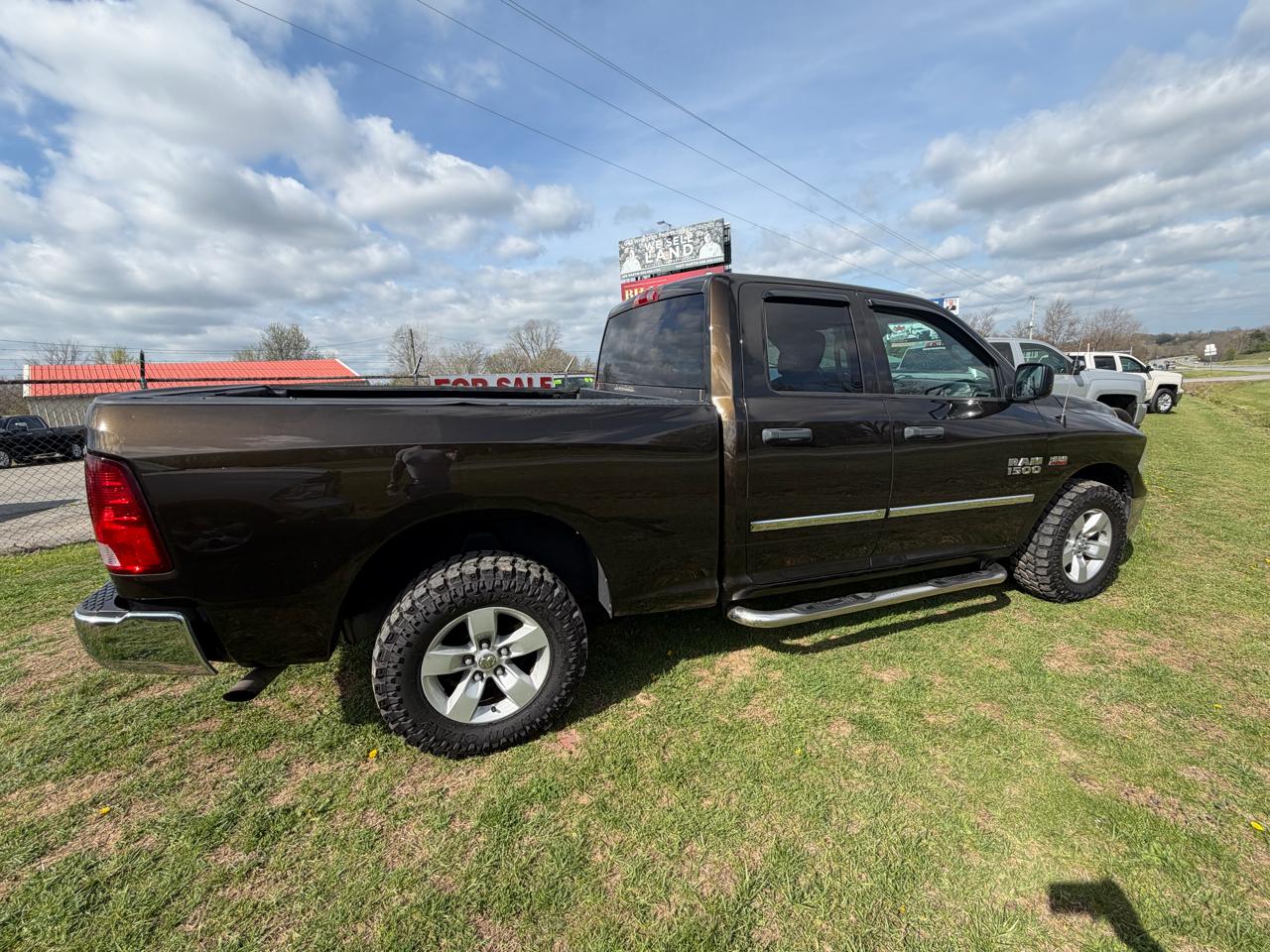 RAM 1500 ST Quad Cab 4WD 2014