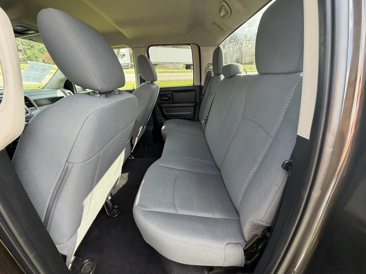 RAM 1500 ST Quad Cab 4WD 2014