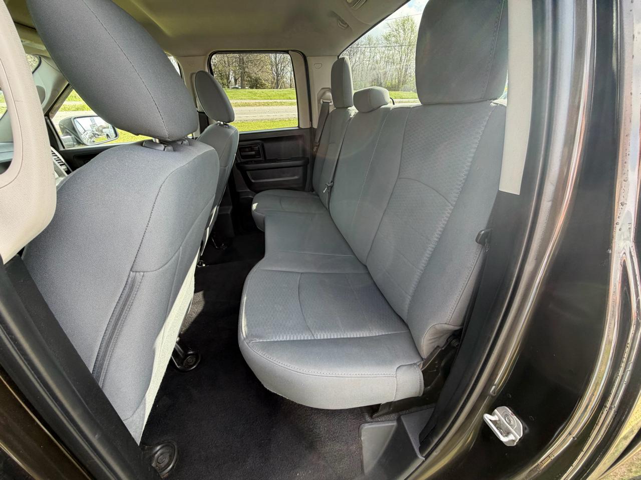 RAM 1500 ST Quad Cab 4WD 2014