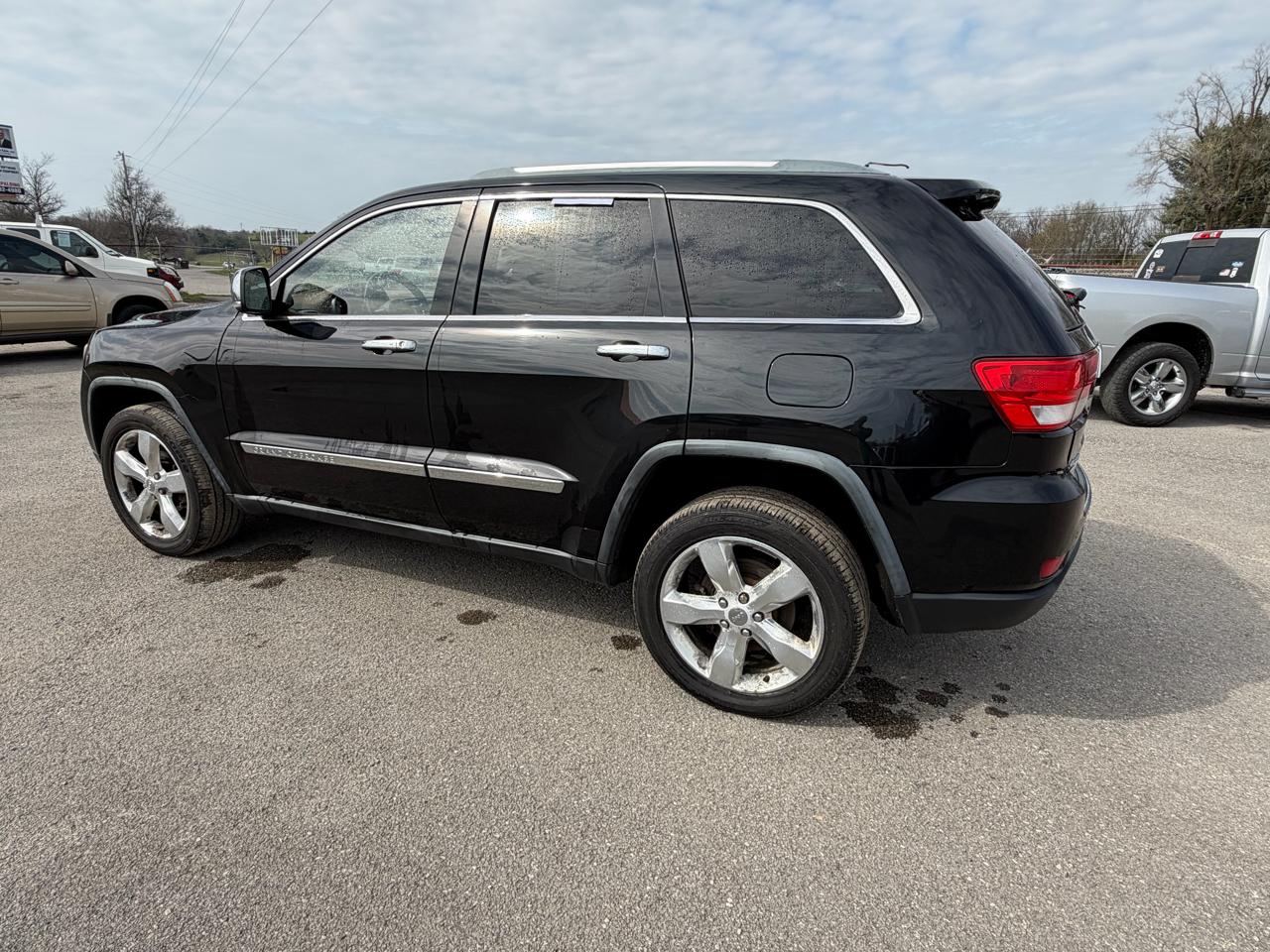 Jeep Grand Cherokee 4WD 4dr Overland Summit 2012