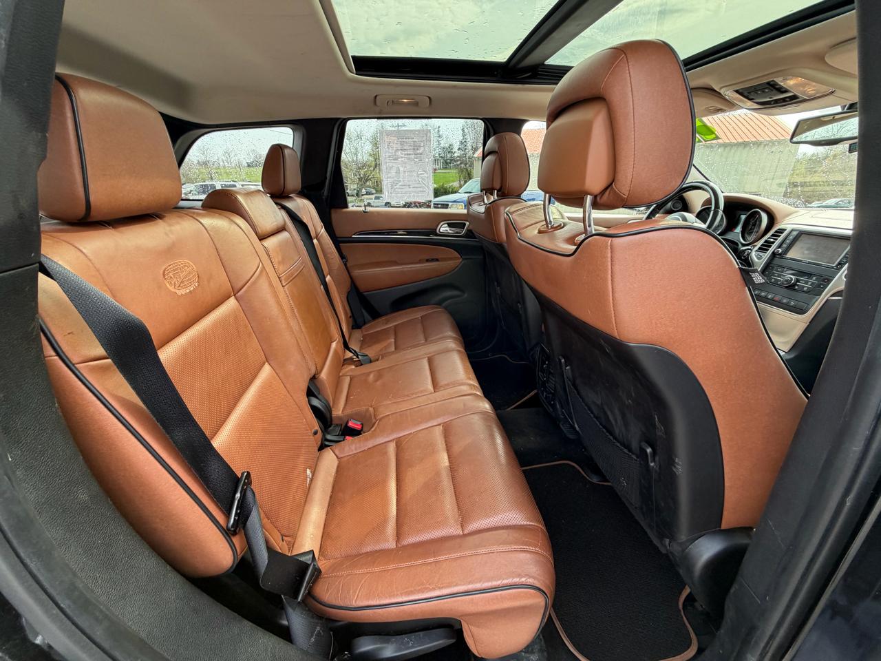 Jeep Grand Cherokee 4WD 4dr Overland Summit 2012