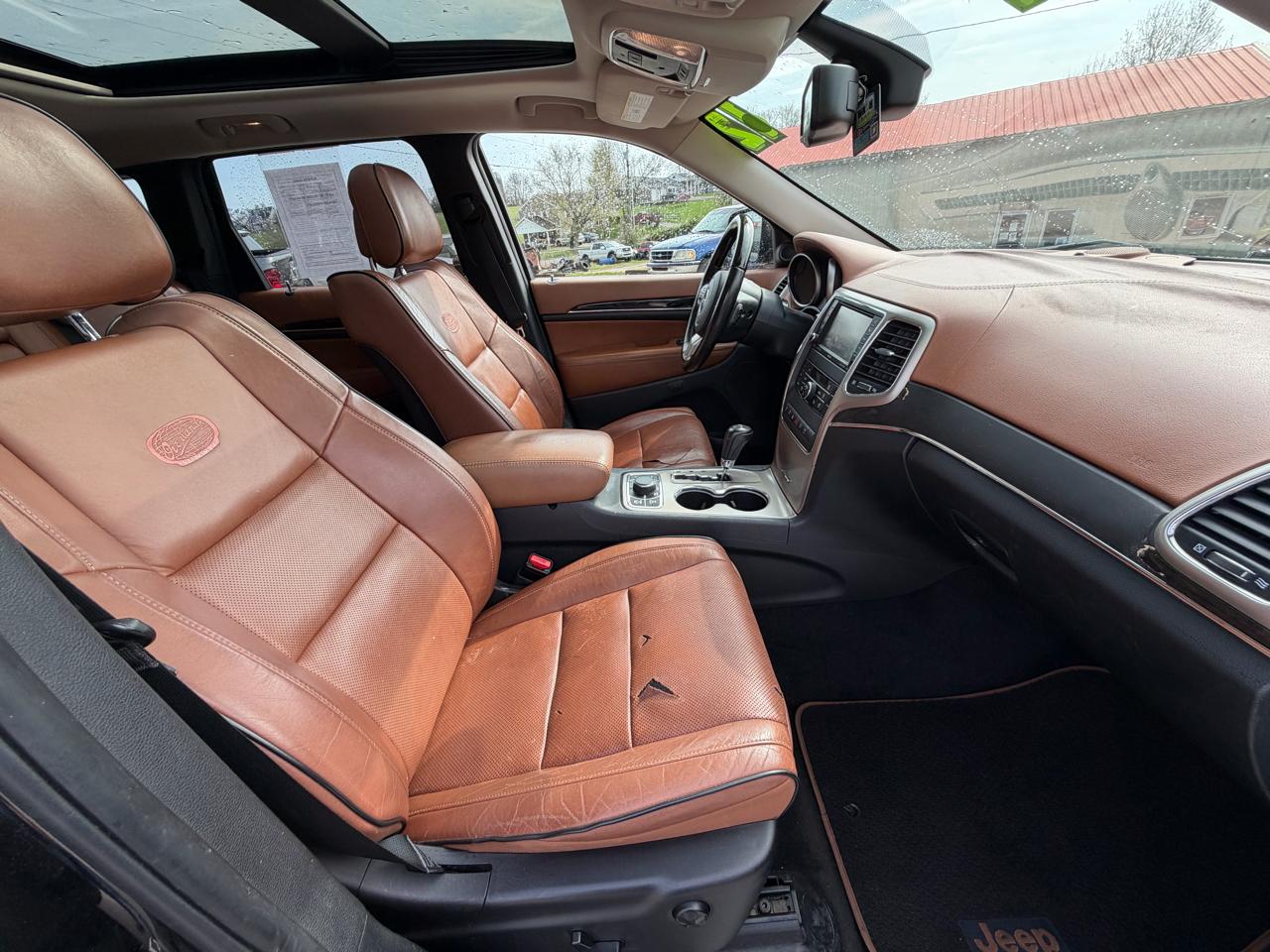 Jeep Grand Cherokee 4WD 4dr Overland Summit 2012