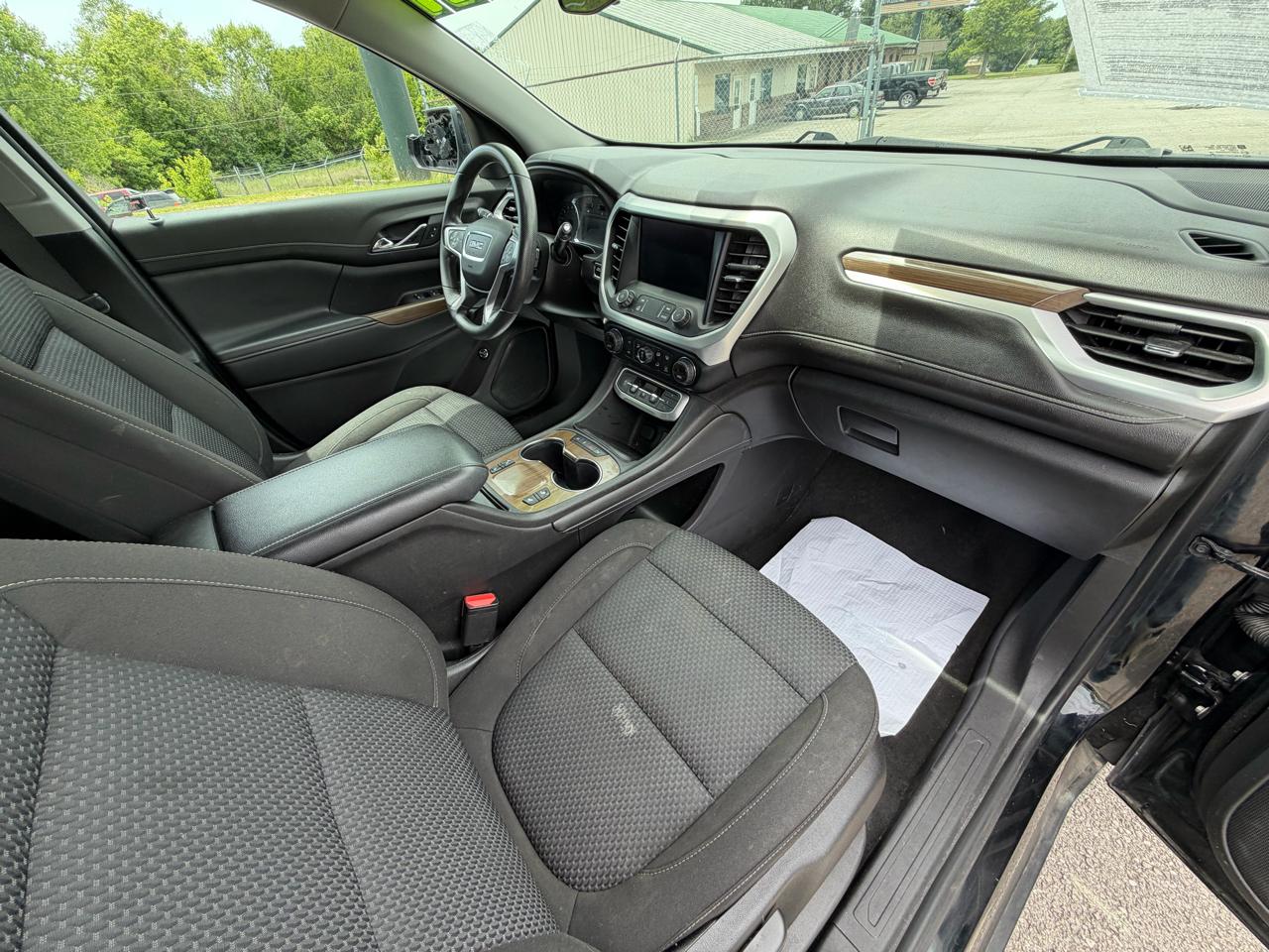 GMC Acadia SLE 2021