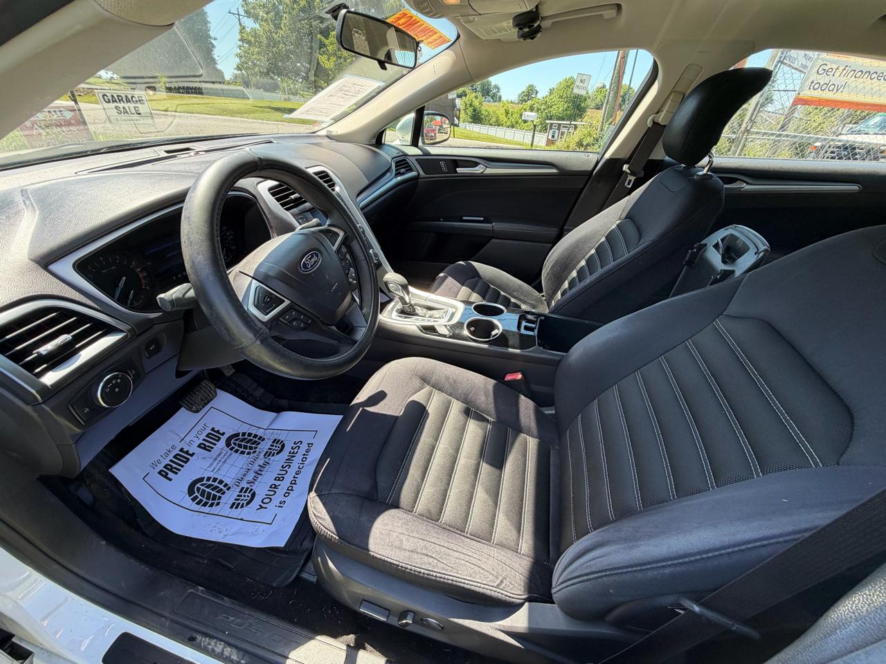 Ford Fusion SE 2014