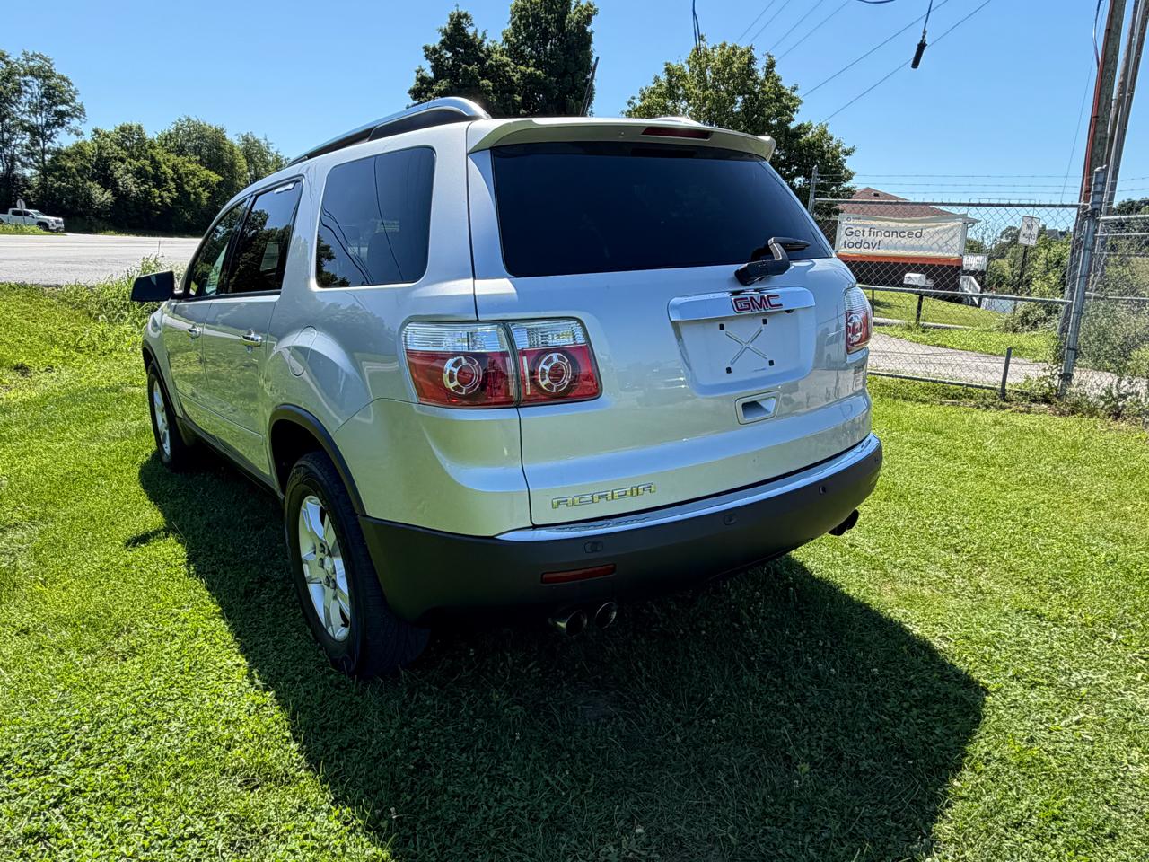 GMC Acadia SLE-1 FWD 2009