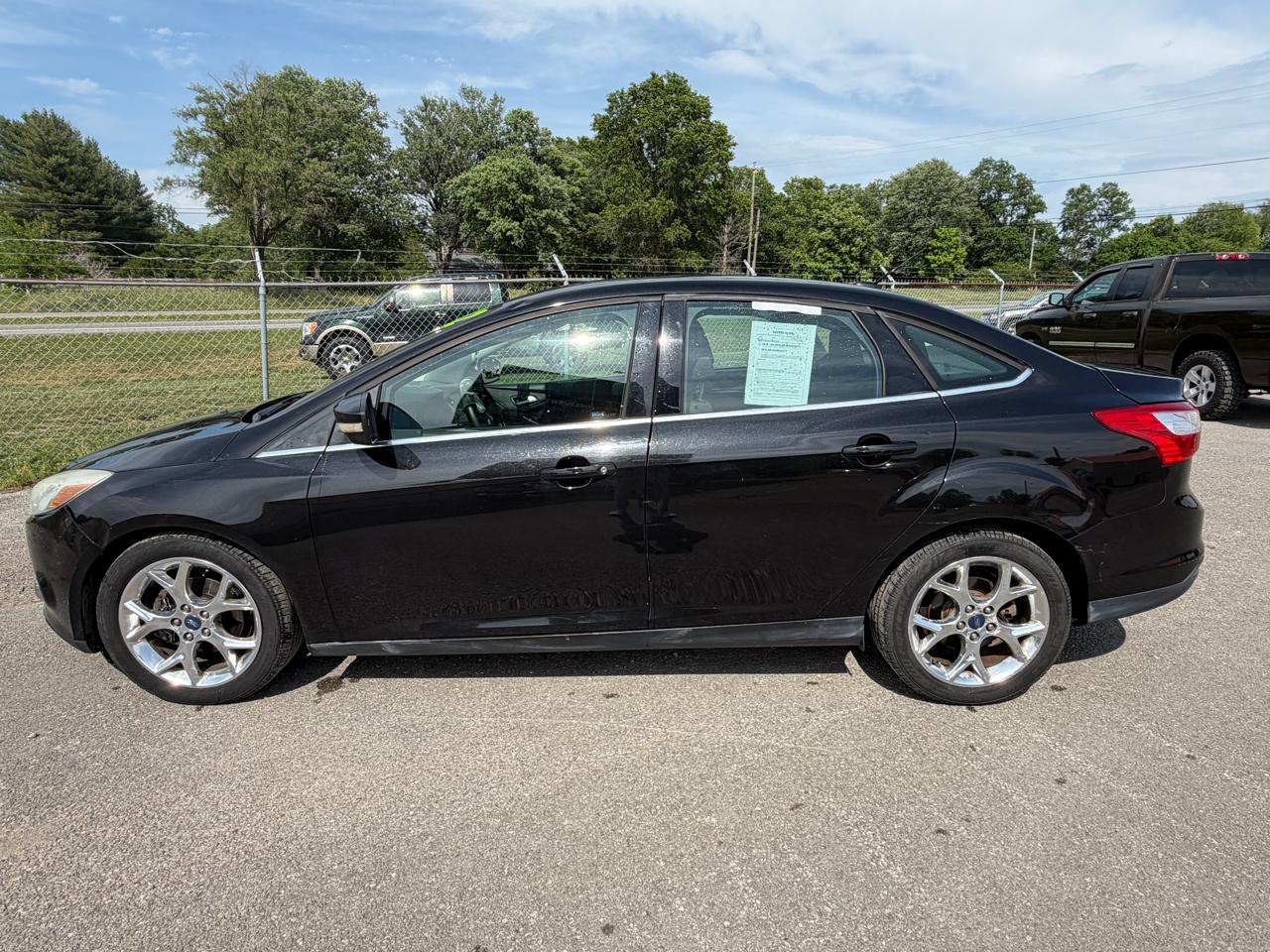 Ford Focus SEL Sedan 2012