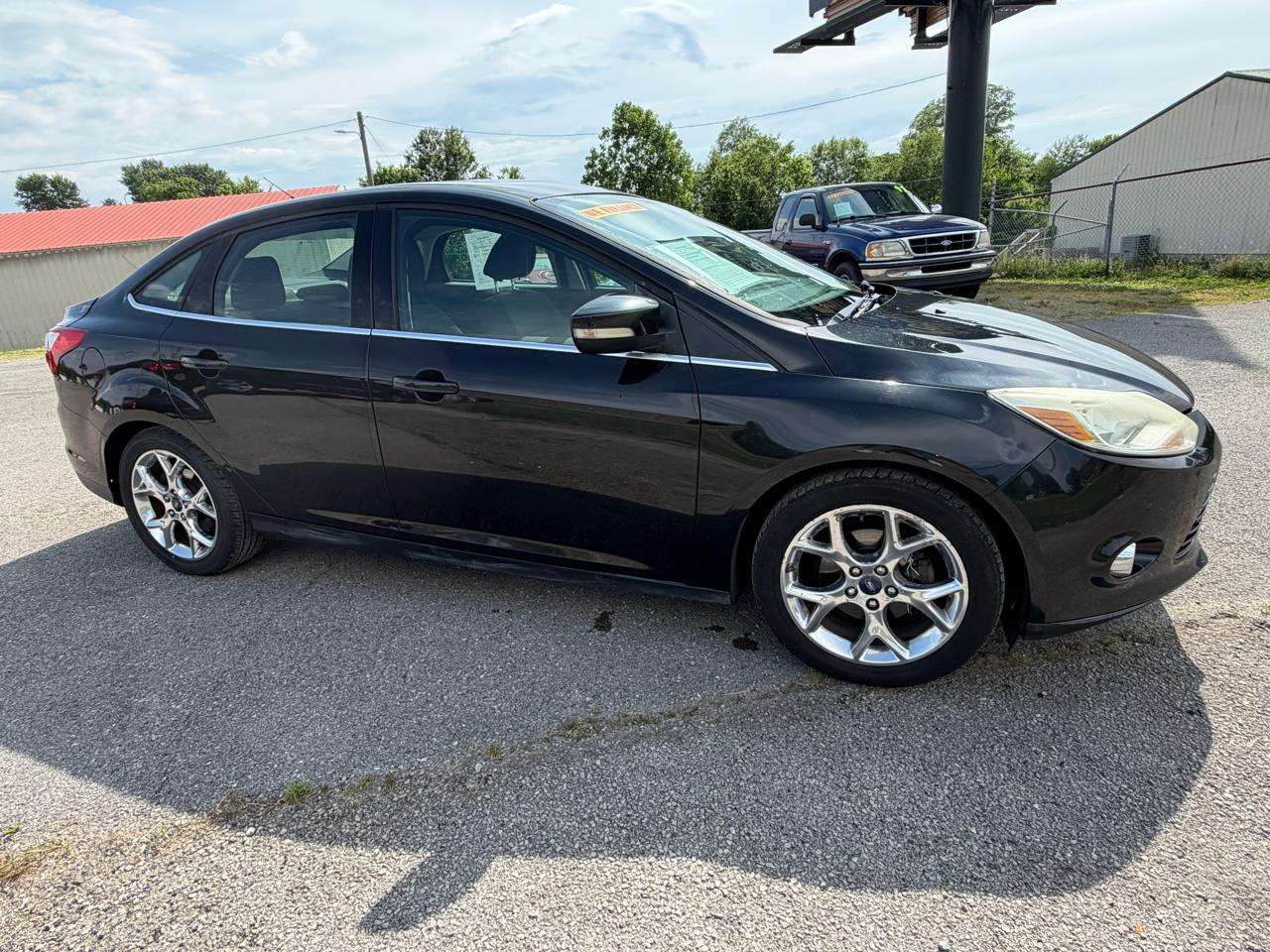 Ford Focus SEL Sedan 2012