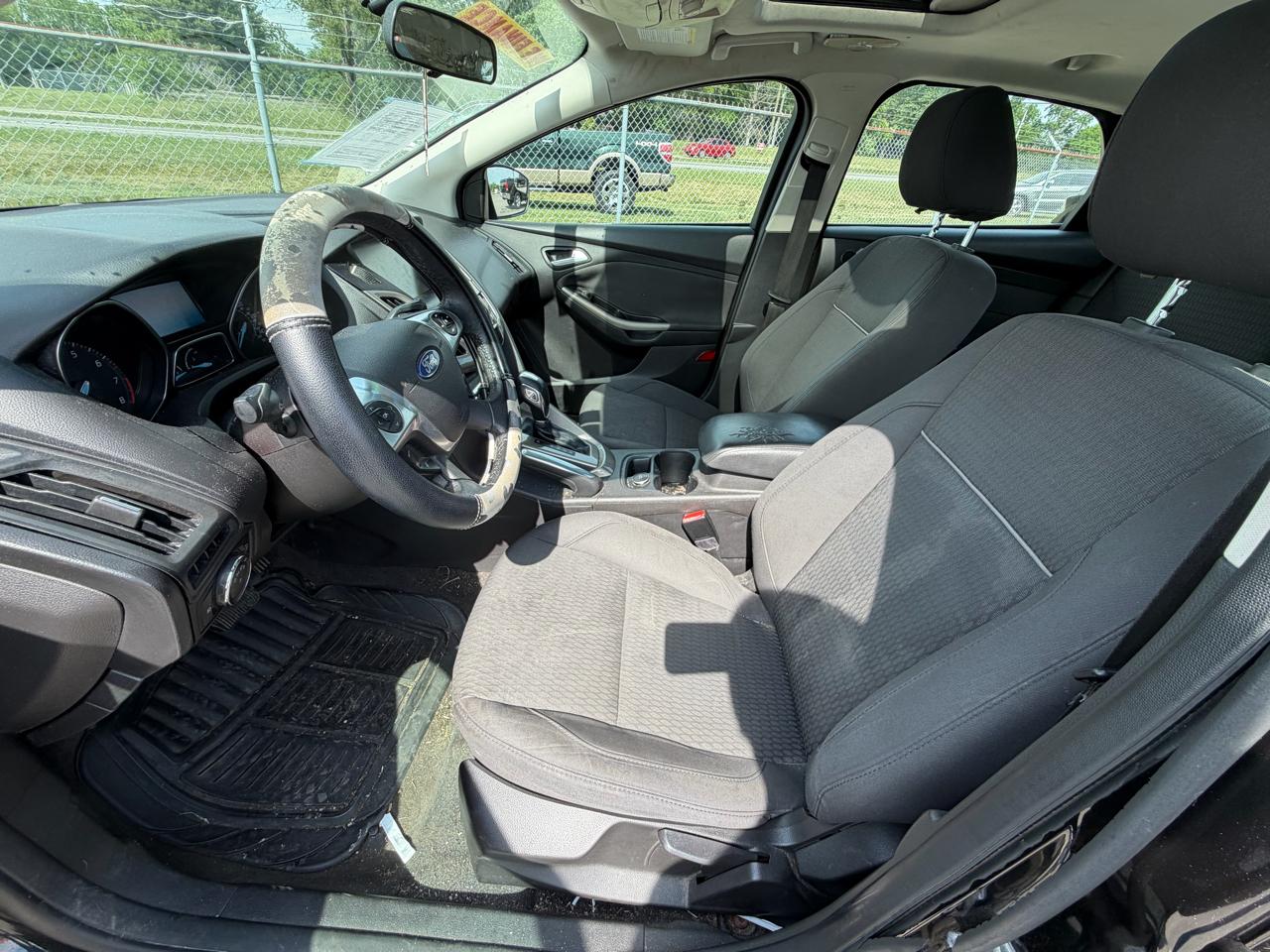 Ford Focus SEL Sedan 2012