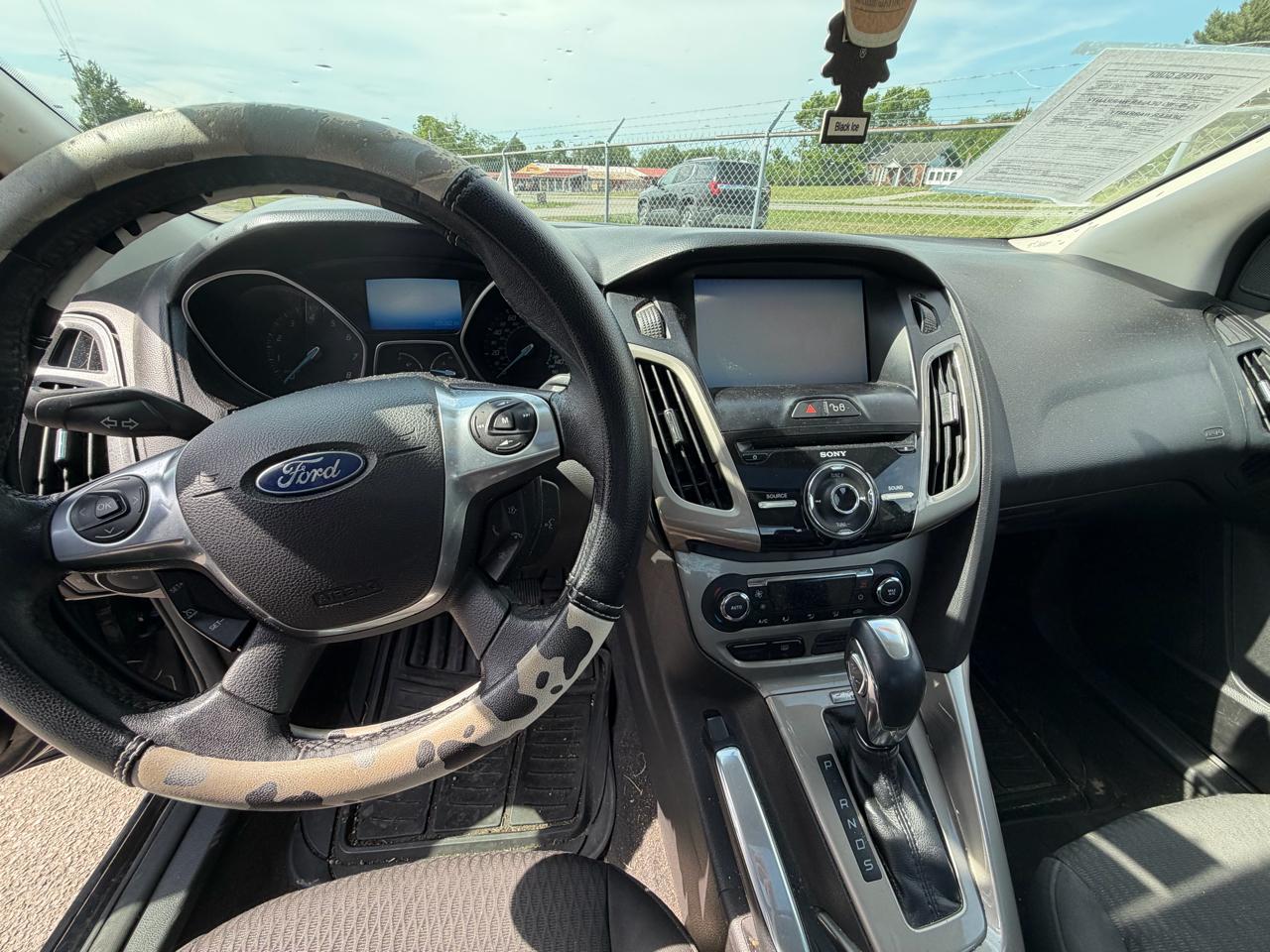 Ford Focus SEL Sedan 2012