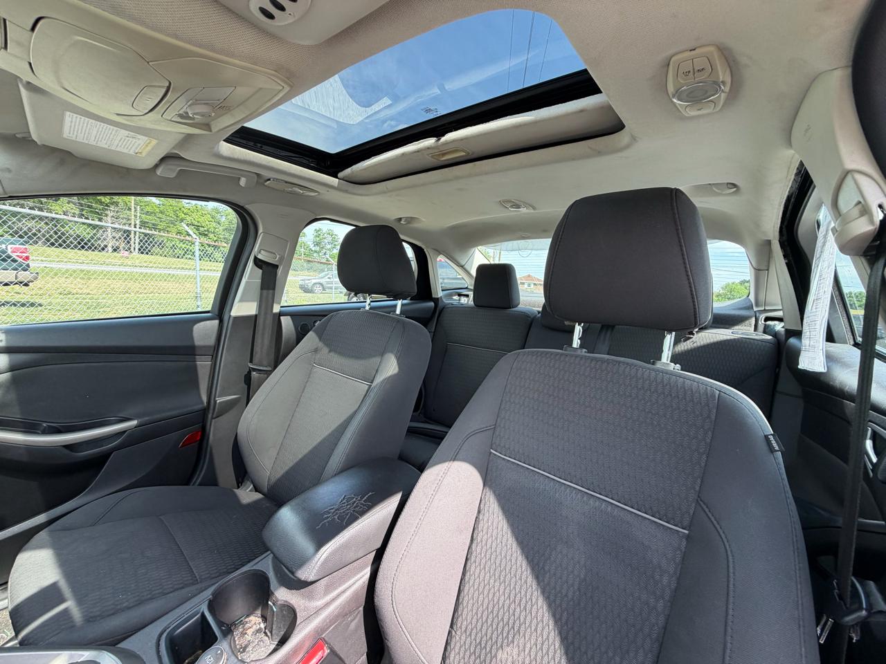 Ford Focus SEL Sedan 2012