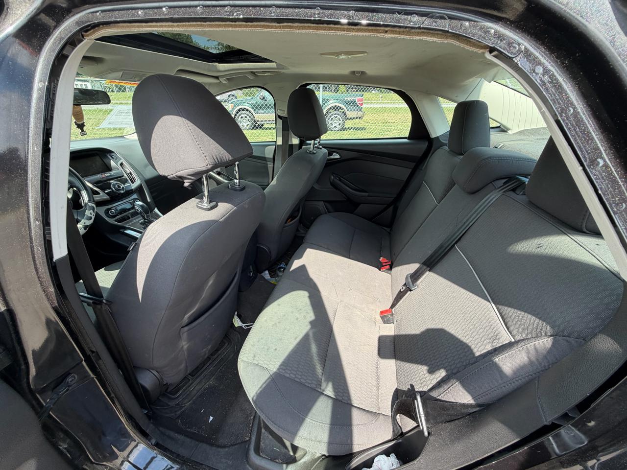 Ford Focus SEL Sedan 2012