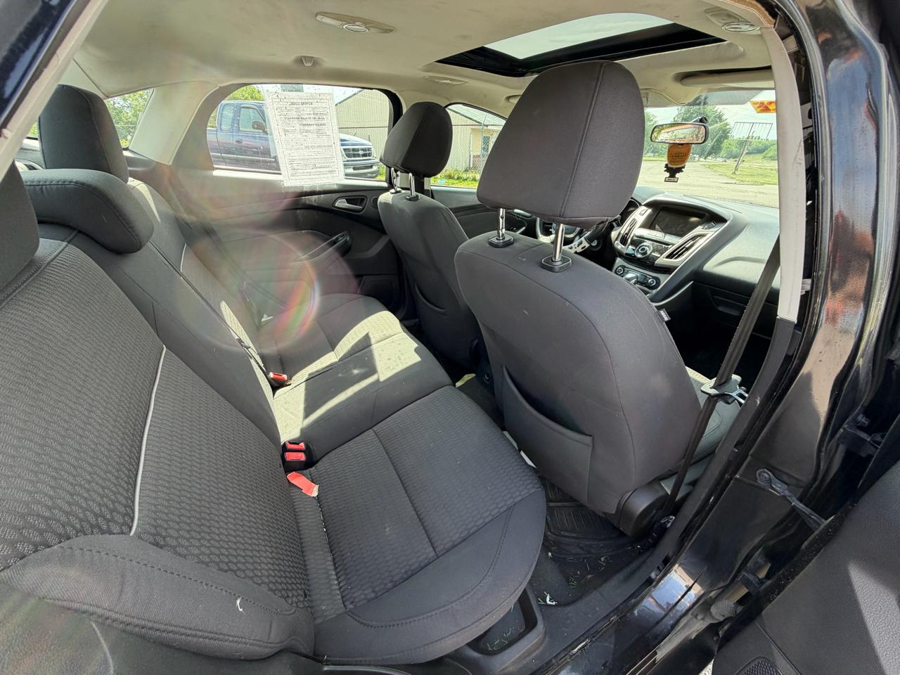 Ford Focus SEL Sedan 2012