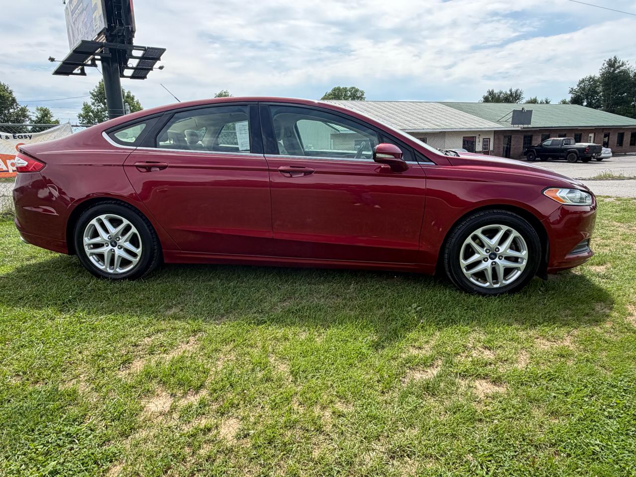 Ford Fusion SE 2016