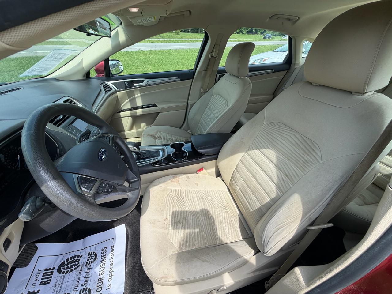 Ford Fusion SE 2016
