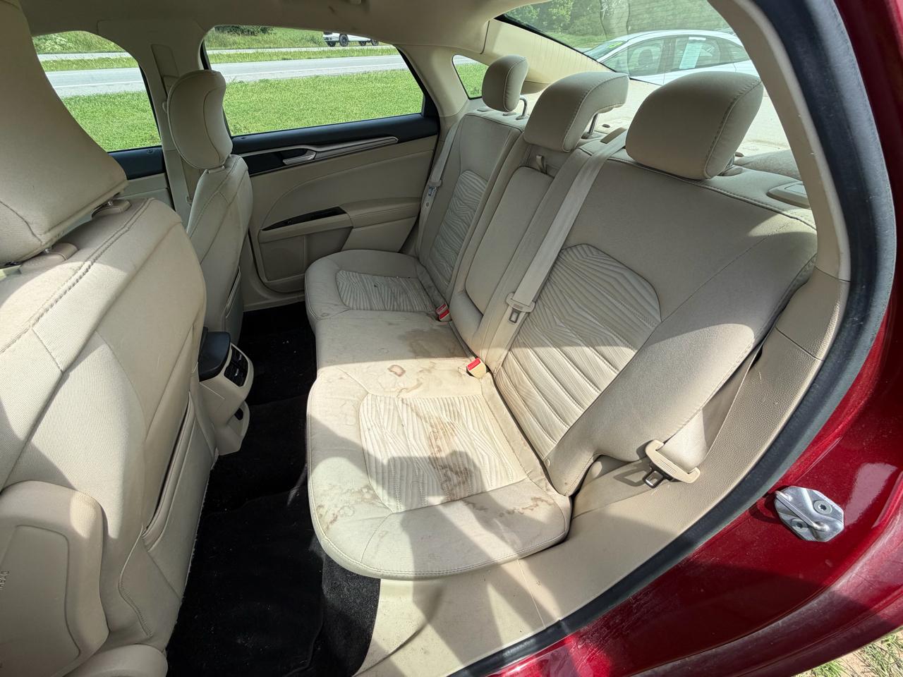 Ford Fusion SE 2016