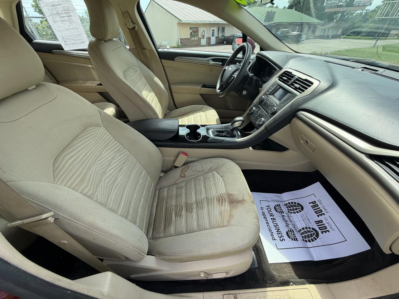 Ford Fusion SE 2016