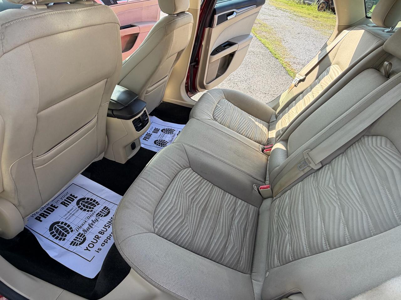 Ford Fusion SE 2016