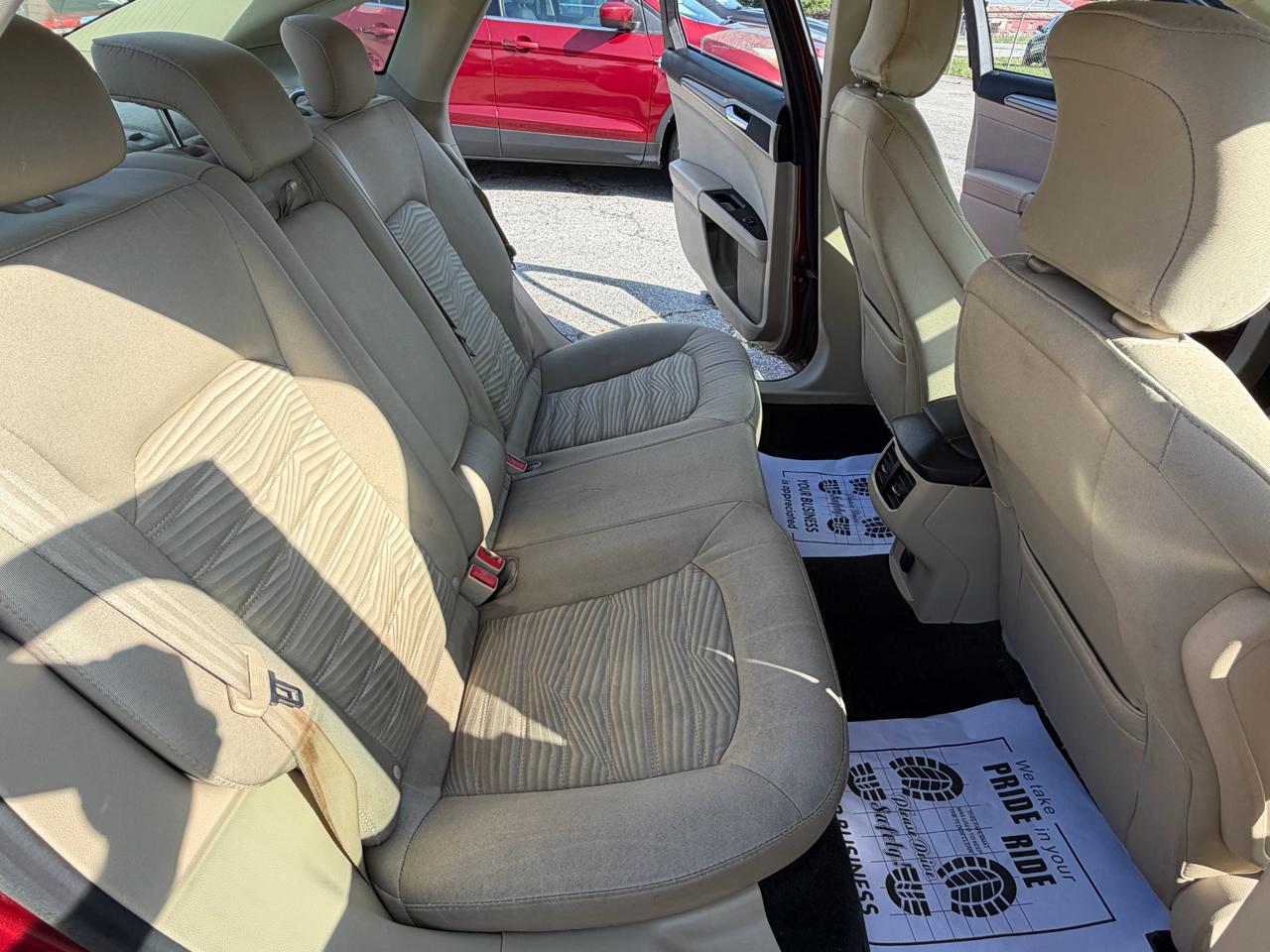 Ford Fusion SE 2016