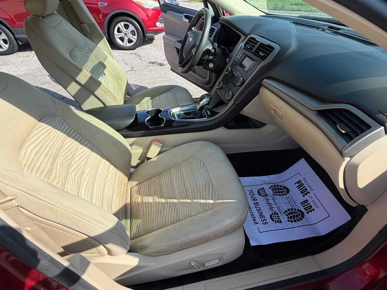 Ford Fusion SE 2016