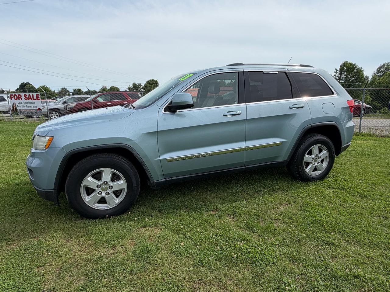 Jeep Grand Cherokee Laredo 2WD 2013