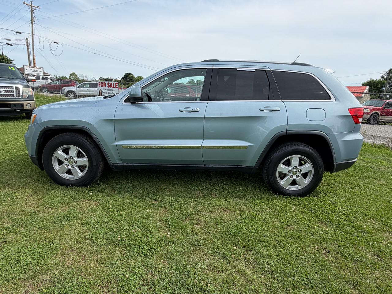 Jeep Grand Cherokee Laredo 2WD 2013