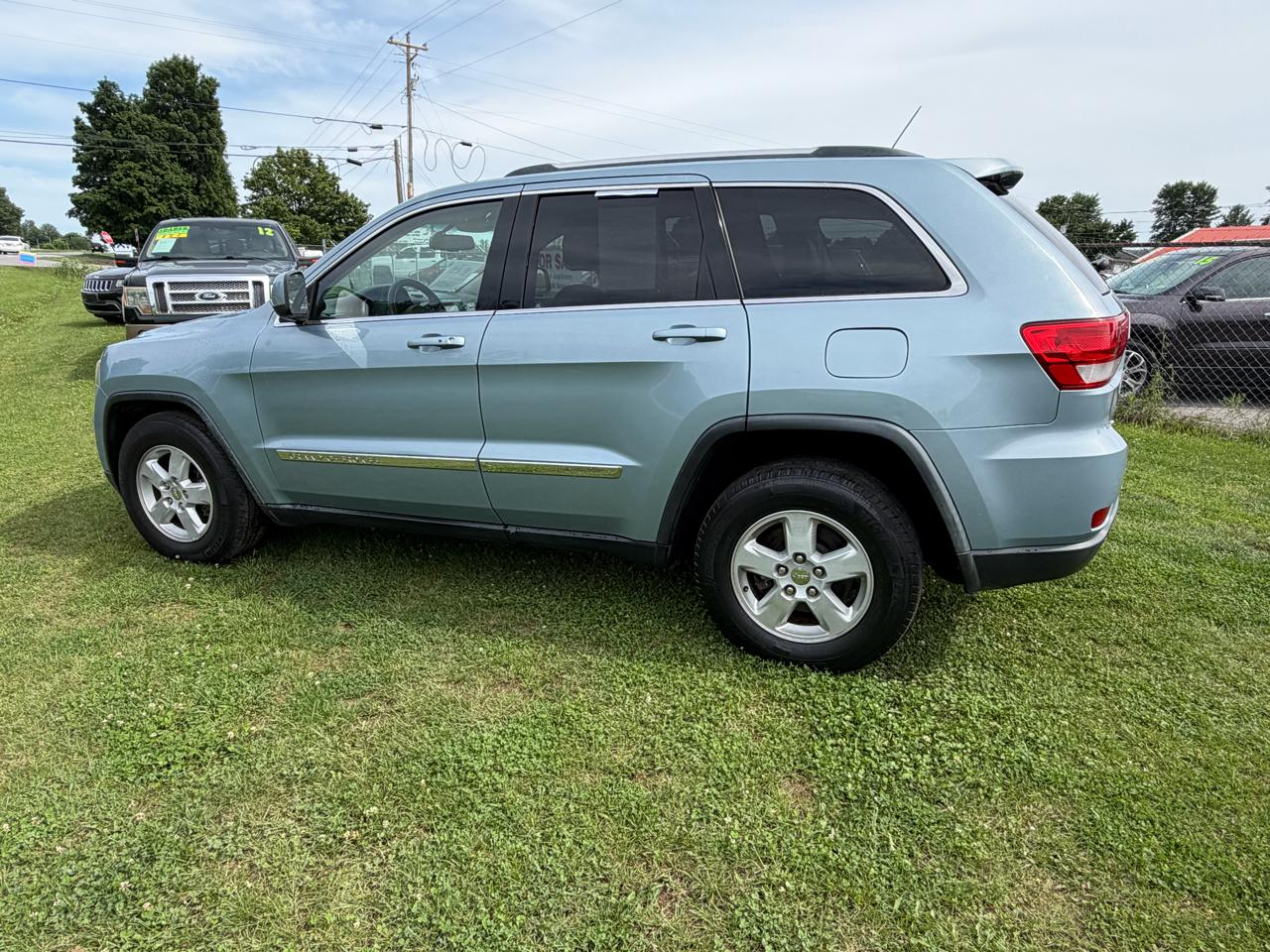 Jeep Grand Cherokee Laredo 2WD 2013