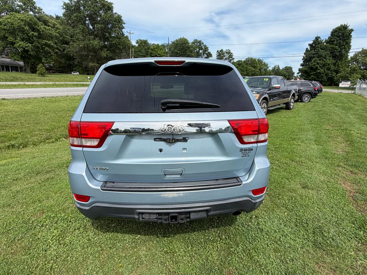 Jeep Grand Cherokee Laredo 2WD 2013