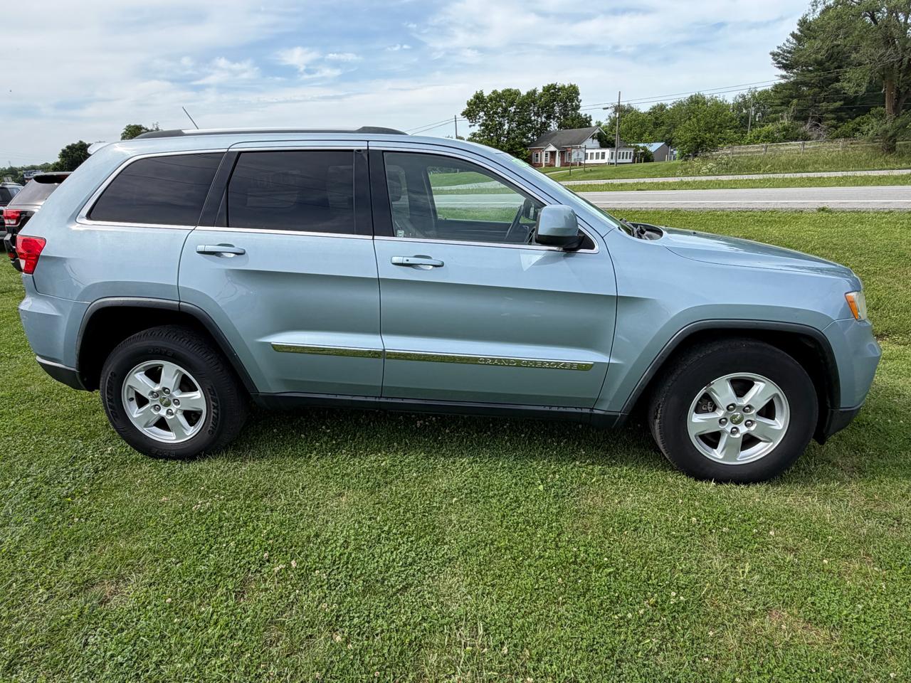 Jeep Grand Cherokee Laredo 2WD 2013