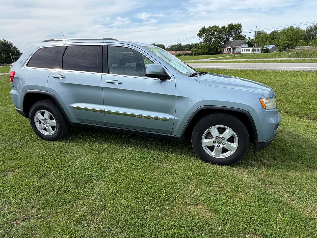 Jeep Grand Cherokee Laredo 2WD 2013