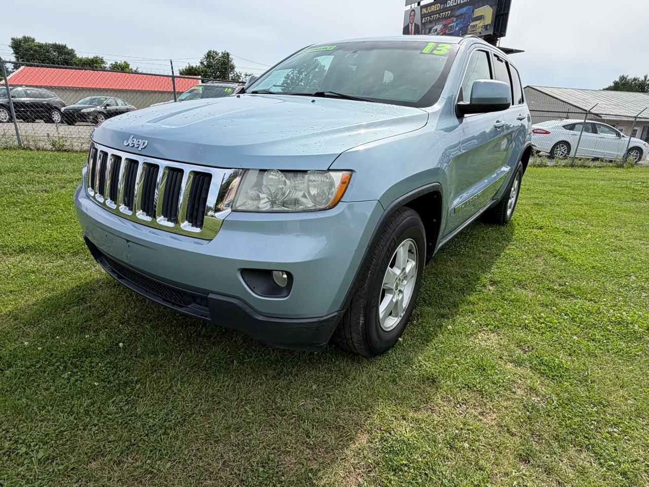 Jeep Grand Cherokee Laredo 2WD 2013
