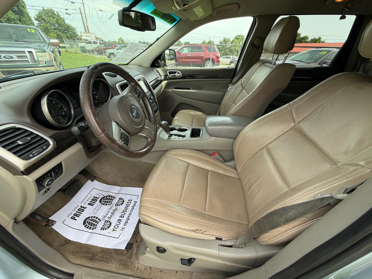 Jeep Grand Cherokee Laredo 2WD 2013