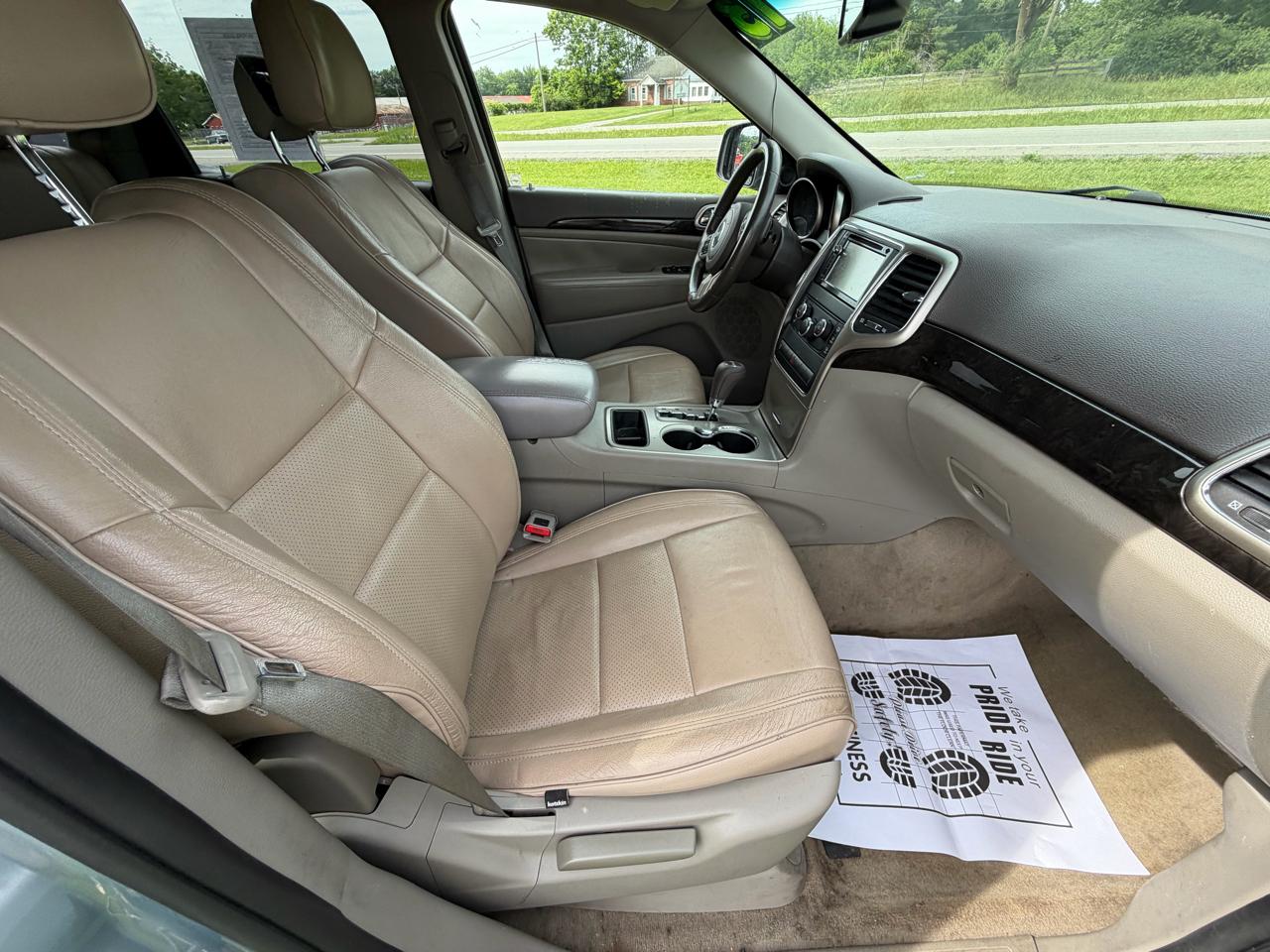 Jeep Grand Cherokee Laredo 2WD 2013