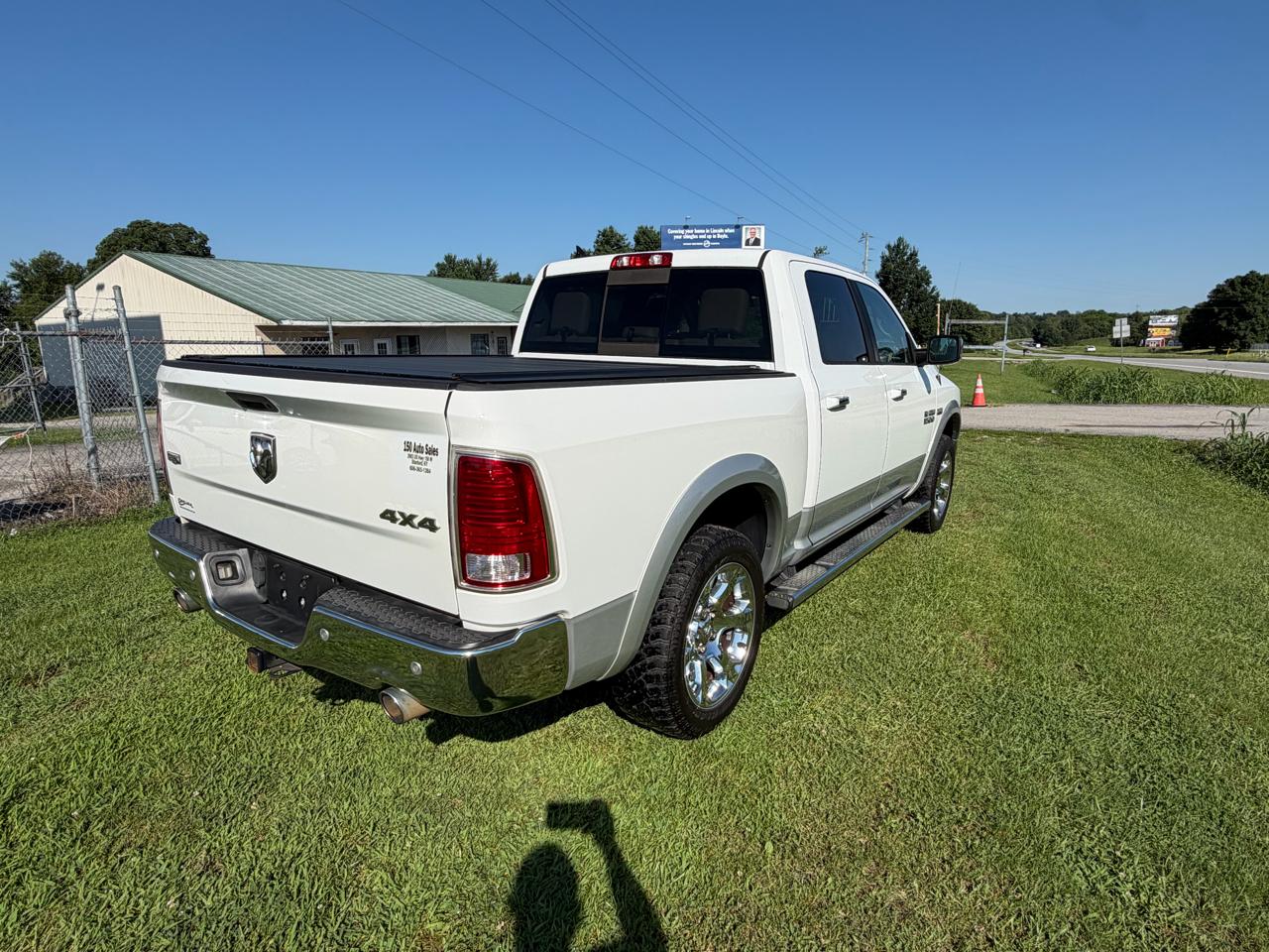 RAM 1500 Laramie 4x4 Crew Cab 5'7" Box 2017
