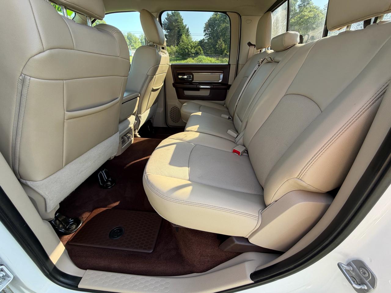 RAM 1500 Laramie 4x4 Crew Cab 5'7" Box 2017