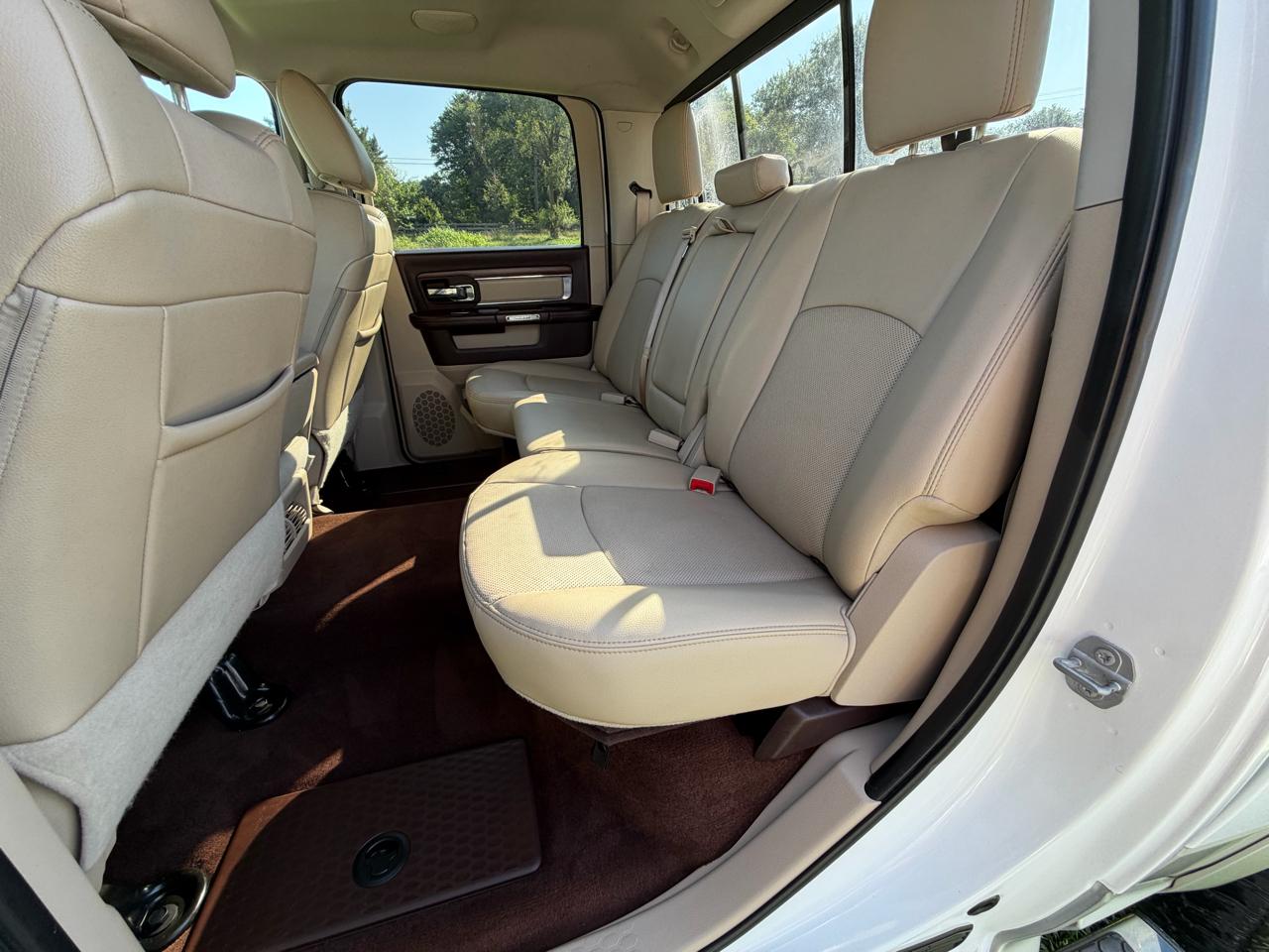 RAM 1500 Laramie 4x4 Crew Cab 5'7" Box 2017
