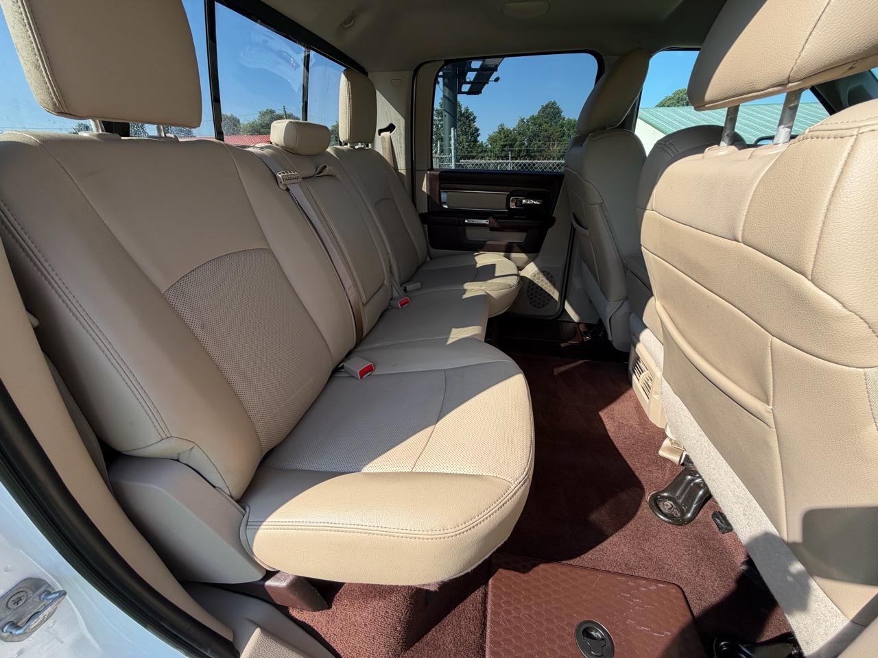 RAM 1500 Laramie 4x4 Crew Cab 5'7" Box 2017